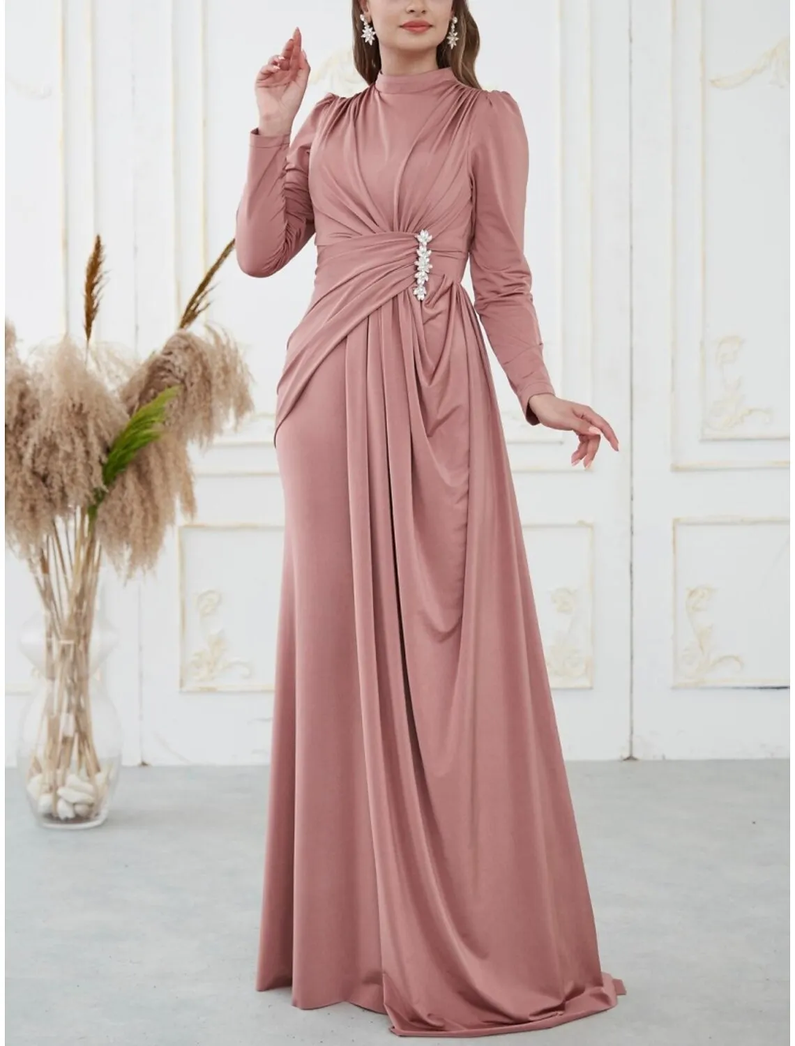 A-Line Evening Gown Elegant Dress Formal Sweep / Brush Train Long Sleeve High Neck Satin with Pleats Sequin
